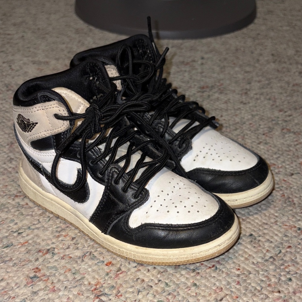 Nike Black and White High-Tops